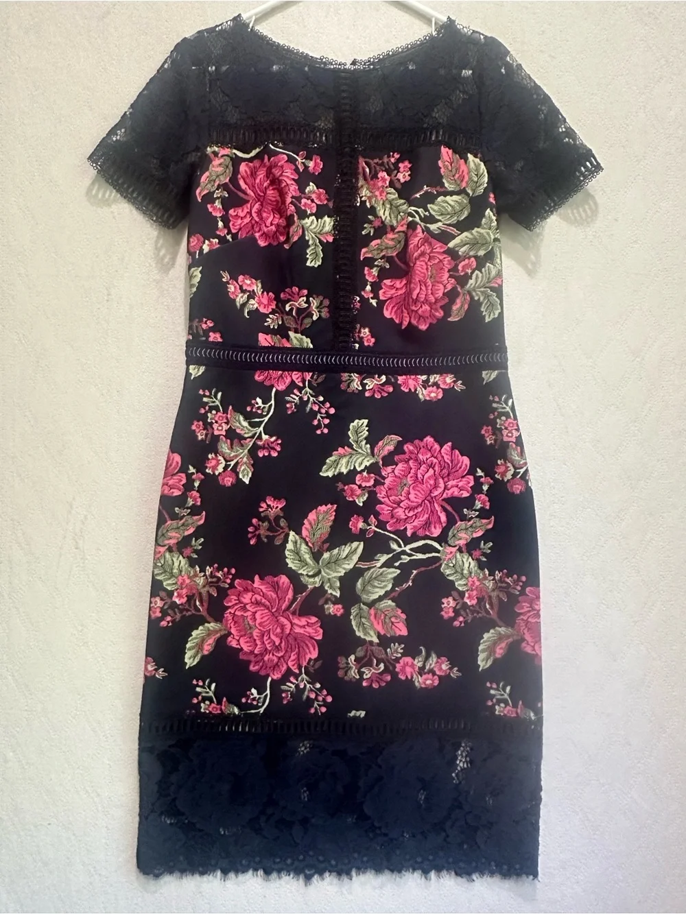 Tadashi Shoji Helena Black Floral Neoprene & Lace Sheath Dress Sz 10 - Picture 4 of 16